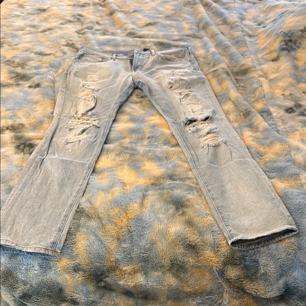 Stylish Ripped Light Blue Jeans